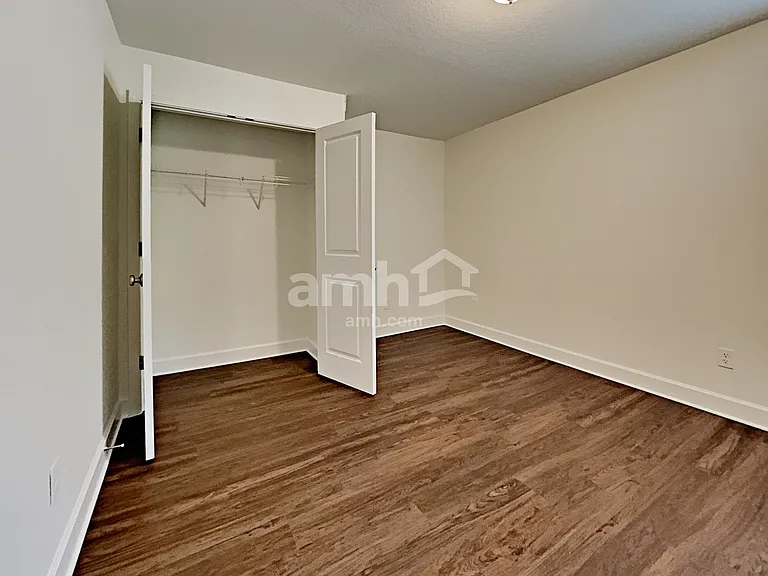 481 Sandstone Dr — Photo 23