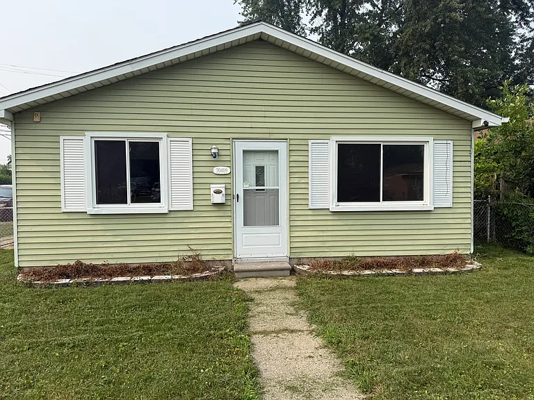 20409 Vermander Ave — Photo 1