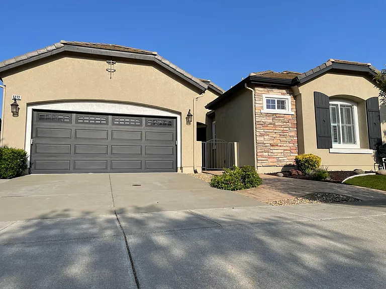 5272 Antiquity Cir — Photo 1