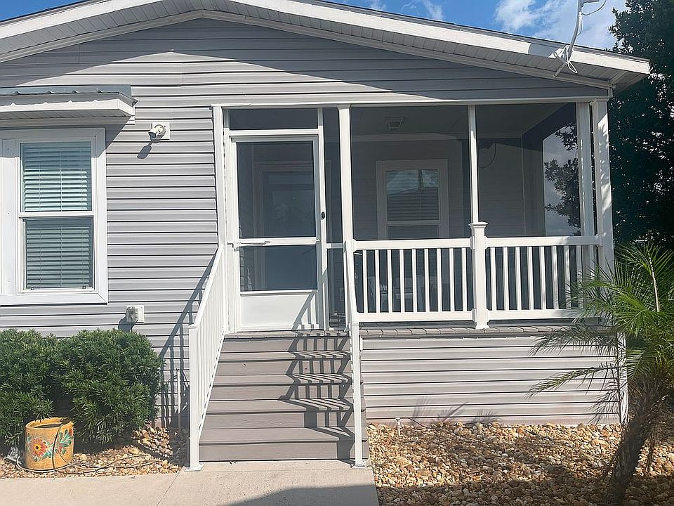 Front Porch, Entrance