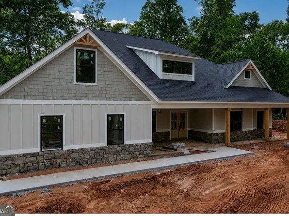 214 Signing Tree Trl, Clarkesville, GA 30523