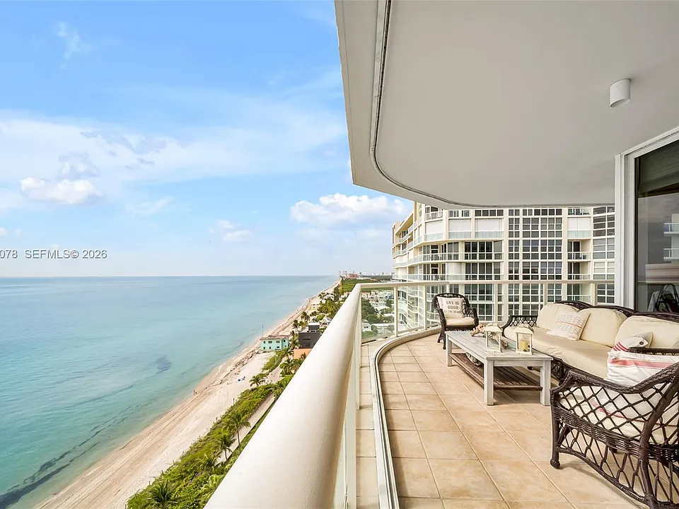 6051 N Ocean Dr #1501