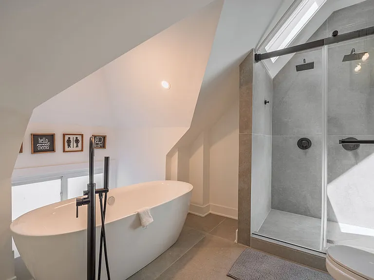 2227 N Nordica Ave — Photo 29