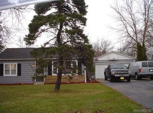 6235 Ridge Rd, Lockport, NY 14094