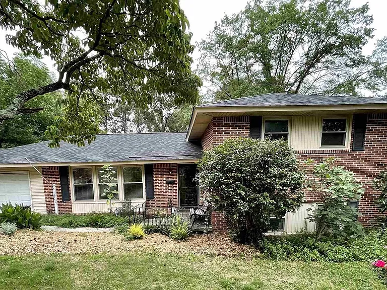 1522 Bradley Dr — Photo 1
