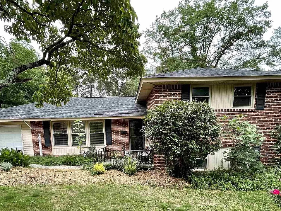 1522 Bradley Dr