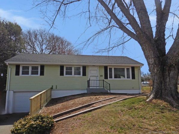 48 W Vine St, Pawcatuck, CT 06379