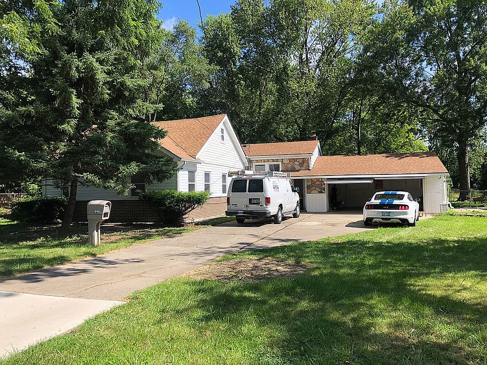 1st image of 19195 Eastwood Dr