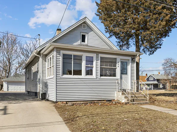 464 Prospect St, Elgin, IL 60120