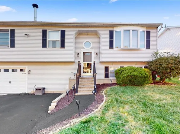 53 Laurie Place, Waterbury, CT 06704