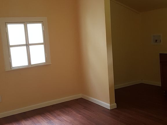 4th image of 3224 W Laurel