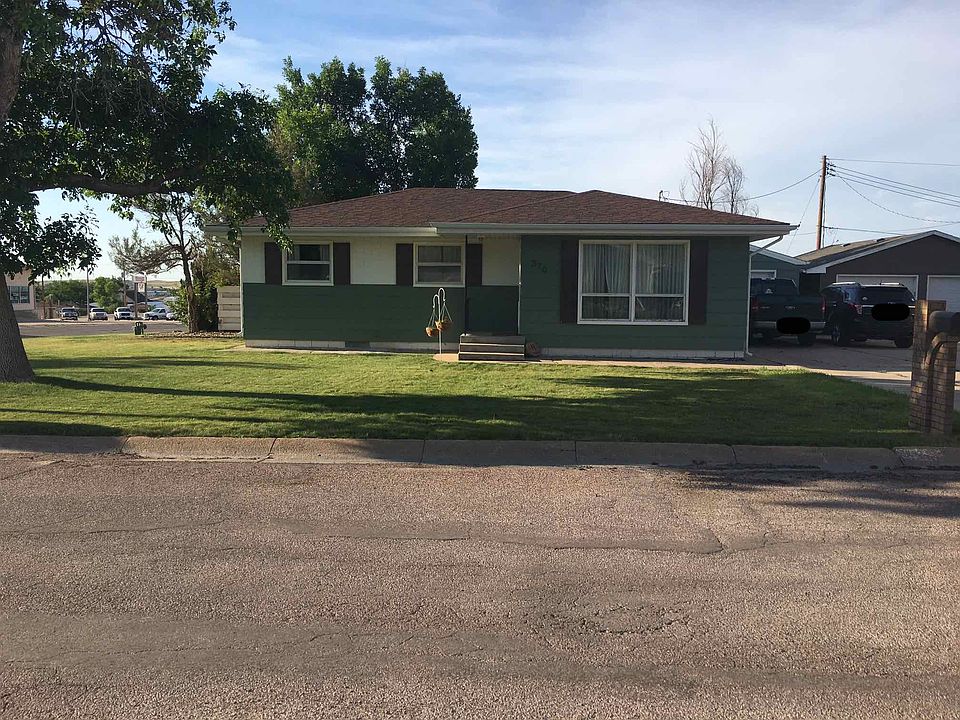 1st image of 370 Henkens Dr