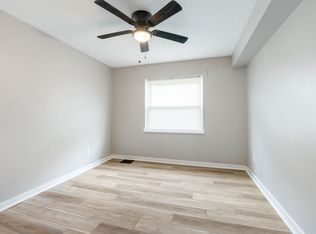 2255 W Broad St #208, Columbus, OH 43223