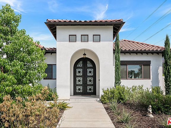 3rd image of 3143 E Sierra Madre Blvd