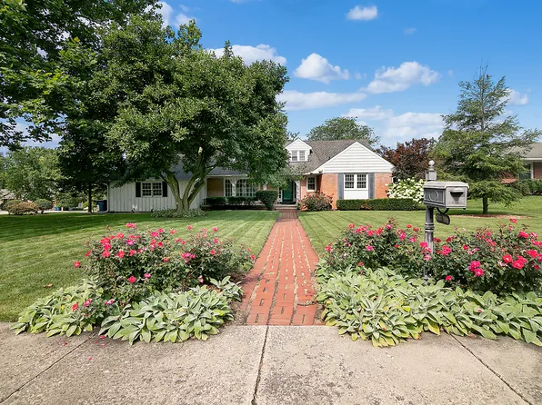 1 Chatham Cir, Kankakee, IL 60901