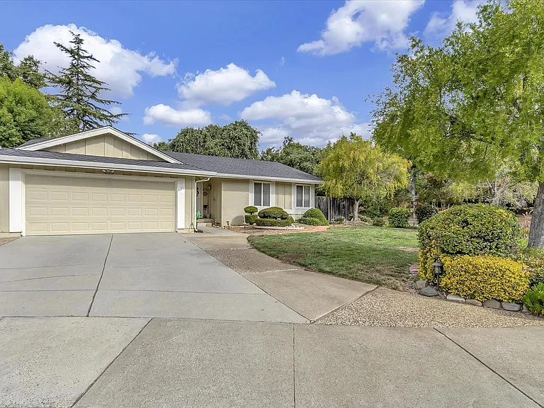 821 Figwood Ct — Photo 7
