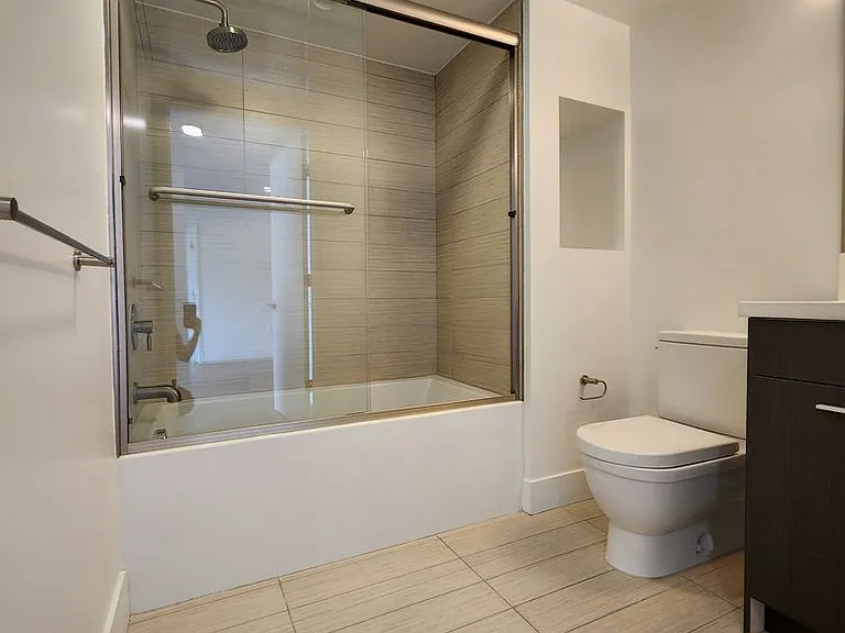 4227 McLaughlin Ave #303 — Photo 18