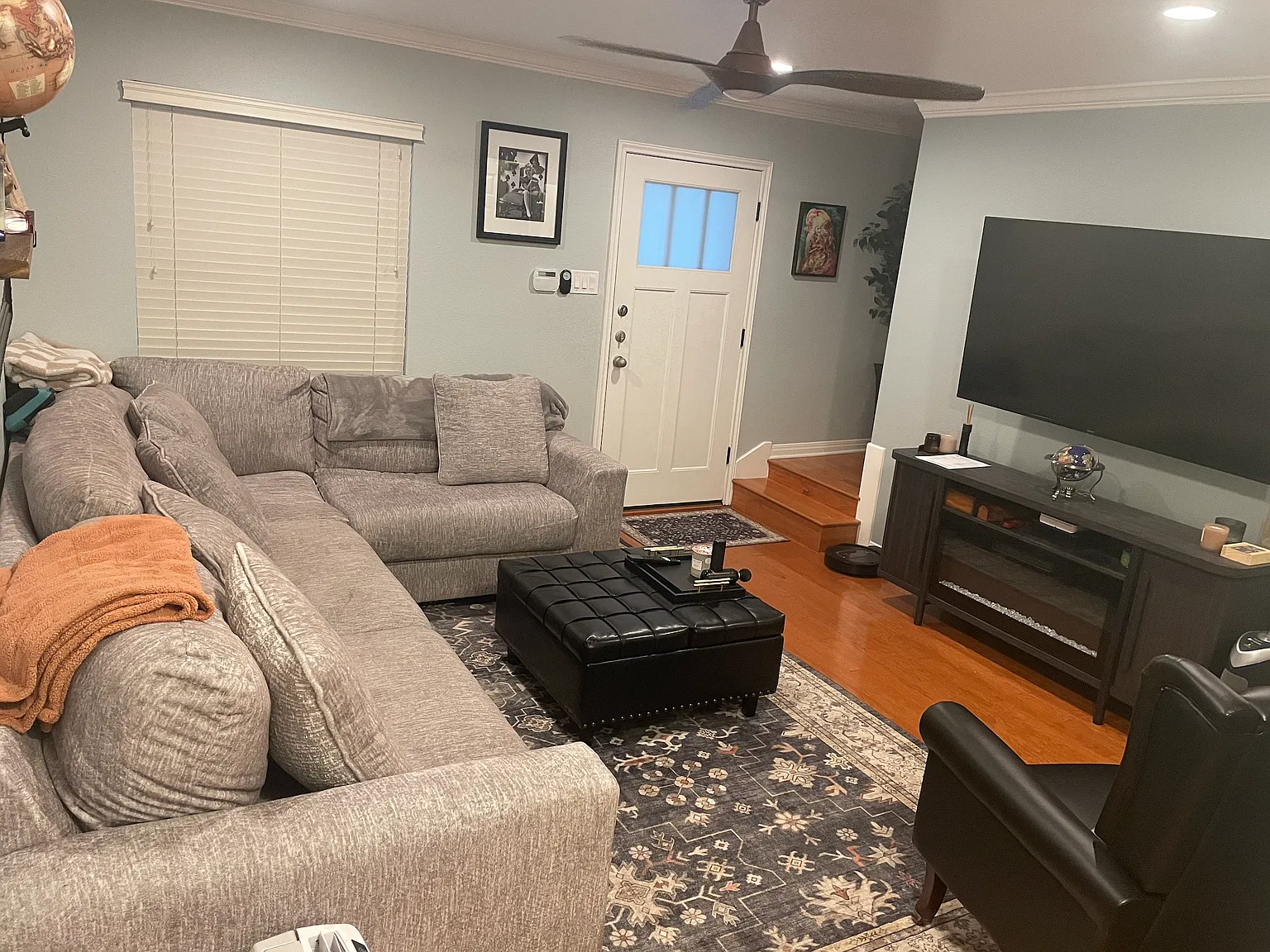 2 bed, 1.5 bath, 1300 sqft, $4,000 — Photo 2