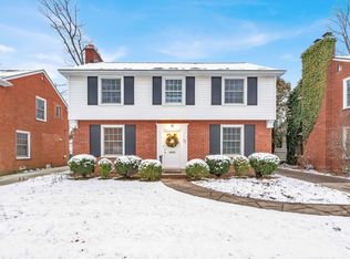 577 Kimberly St, Birmingham, MI 48009