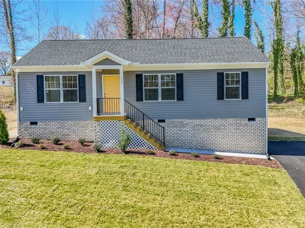 4206 Poplar Village Dr, Chester, VA 23831