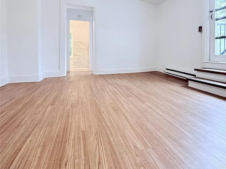 126 N 4th St #2R — Photo 16