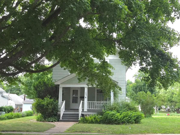 729 Pleasant St, Rockwell City, IA 50579