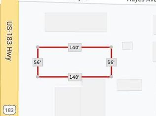 305 S 4th St #15, Clinton, OK 73601