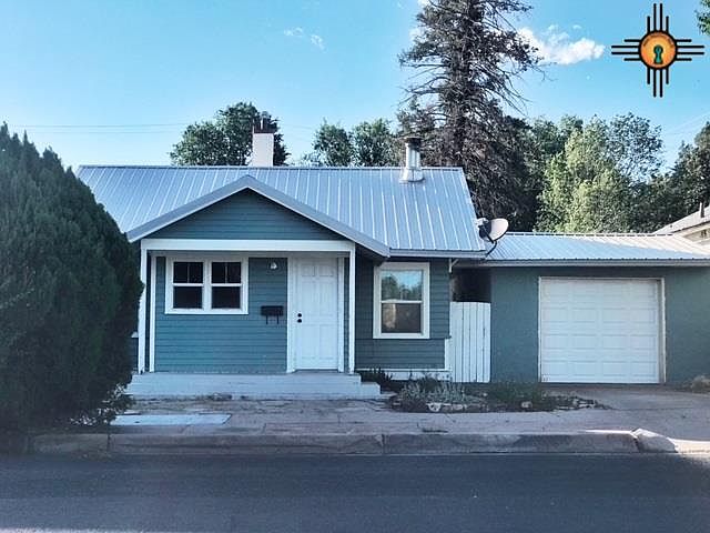 1st image of 904 Gallinas St