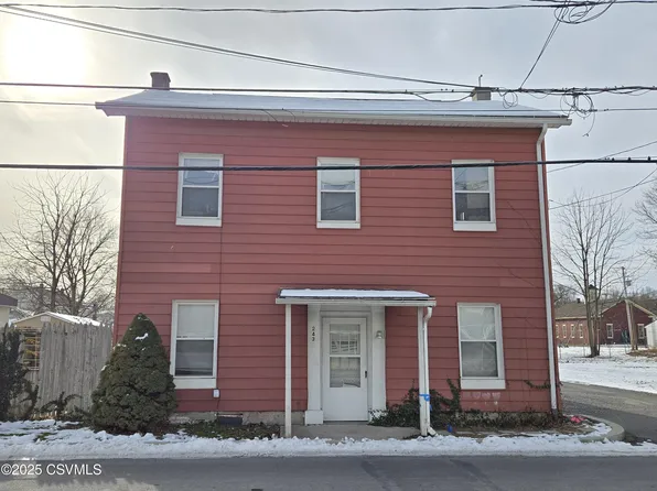 243 Main St, New Columbia, PA 17856