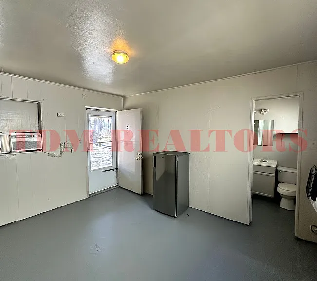 7134 N Dort Hwy #3 — Photo 2