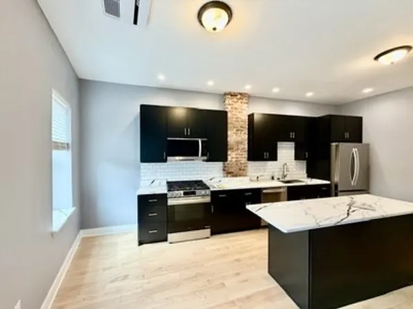 301 North St #3, Boston, MA 02113