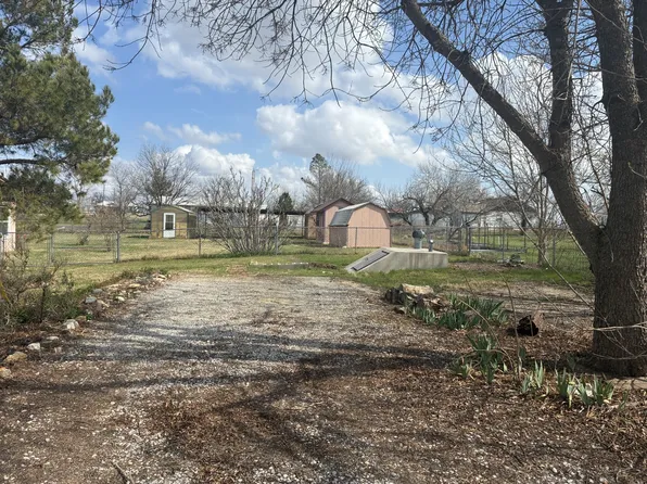 111 Lamar St, Olney, TX 76374