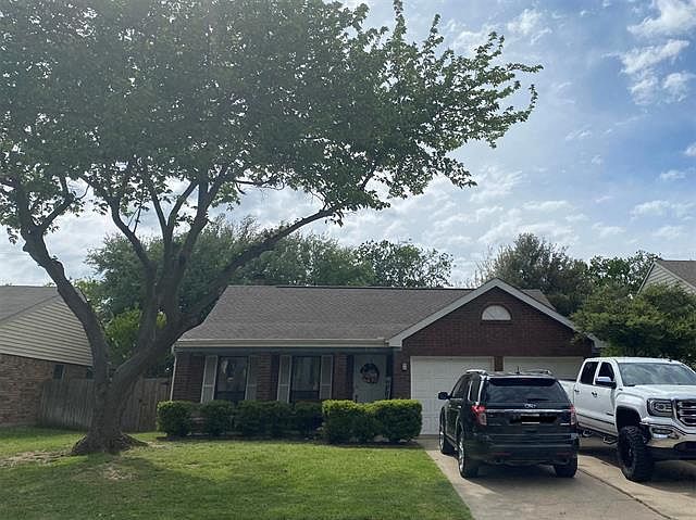 1st image of 628 Berkley Dr