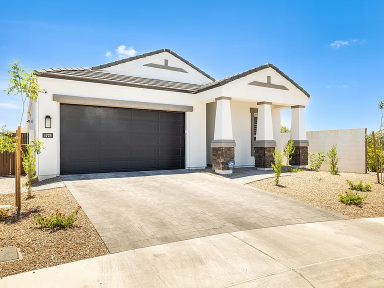 1725 E Questa Dr — Photo 3