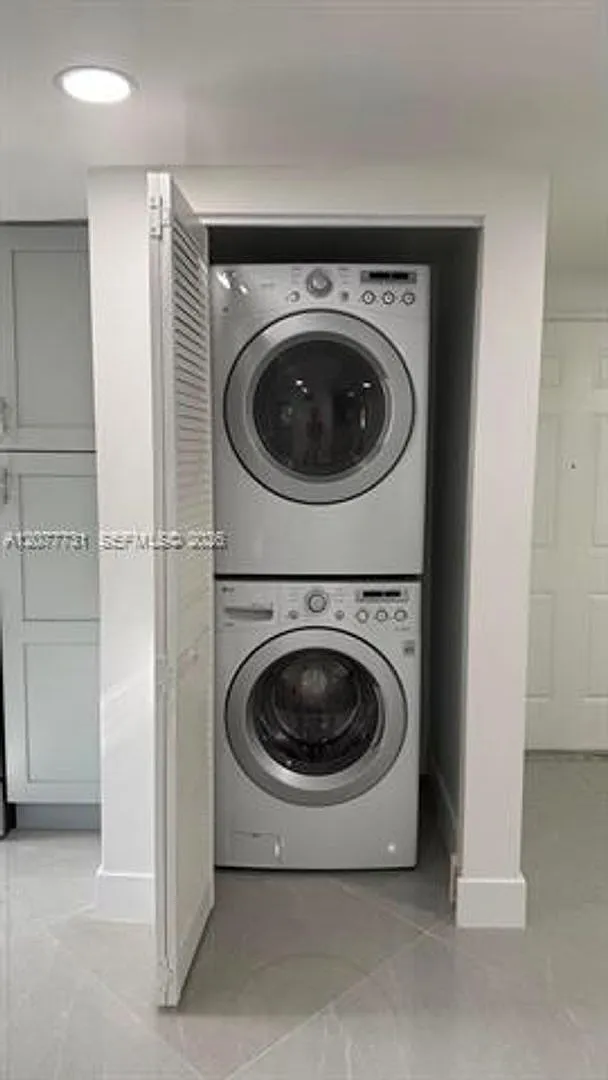 305 NE 58th Ter # 305, Miami, FL 33137 — Photo 3