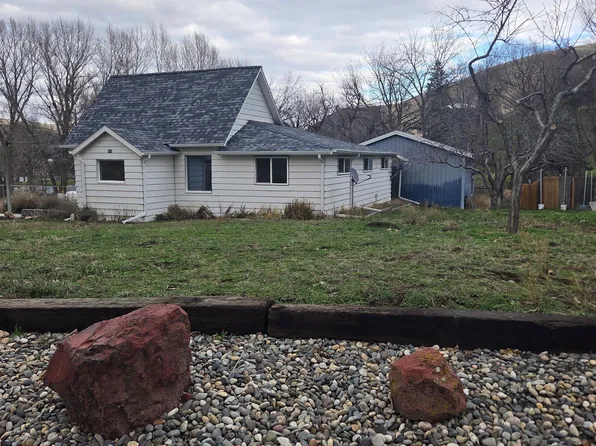 465 15th St, Pomeroy, WA 99347