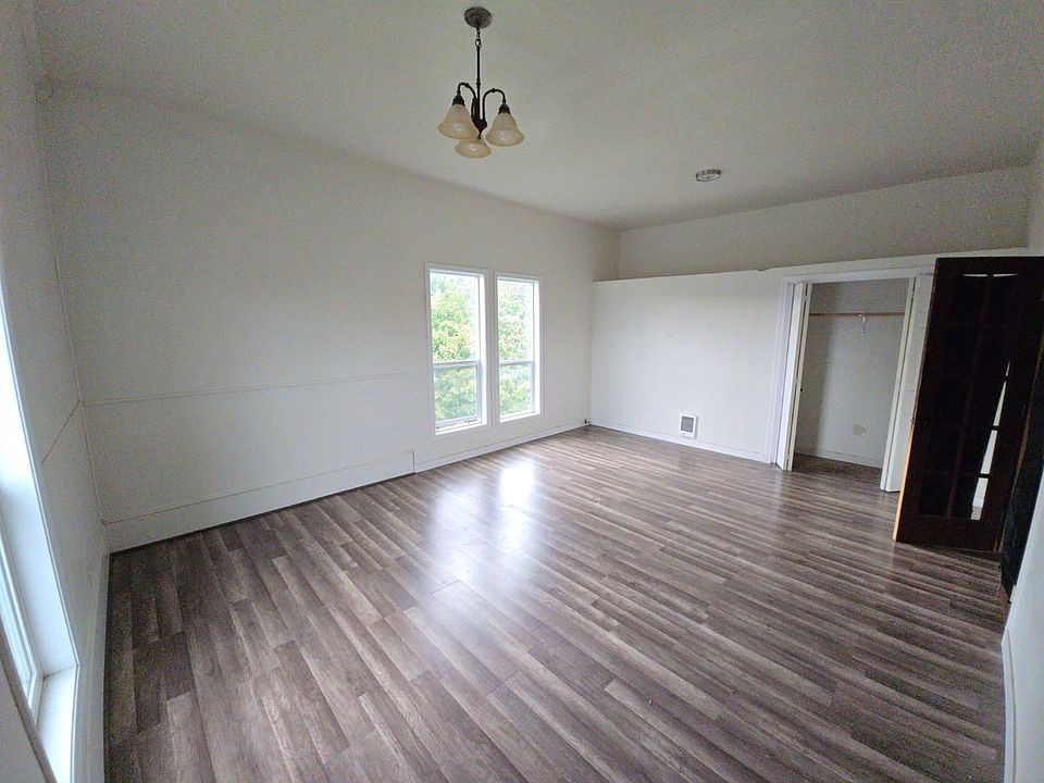 1st image of 435 Ash St