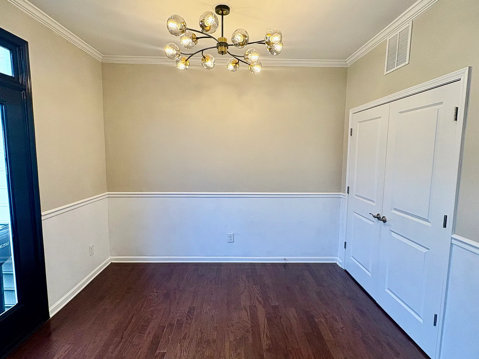 3 bed, 2.5 bath, 1490 sqft, $1,999 — Photo 3