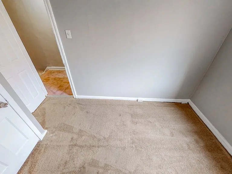 2425 Druid Hill Ave — Photo 11