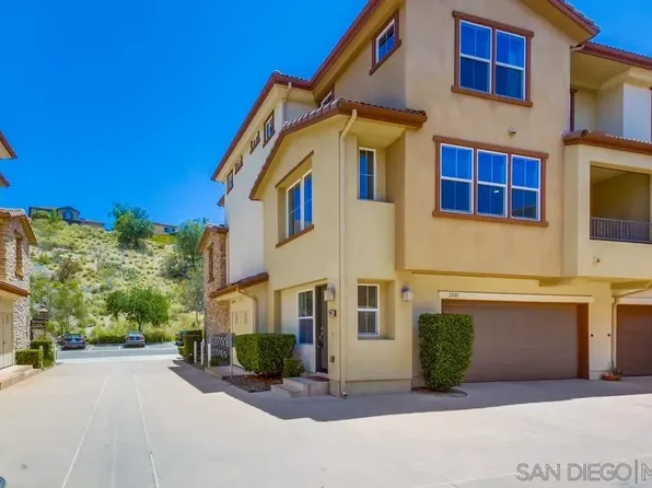 2001 Montilla St, Santee, CA 92071