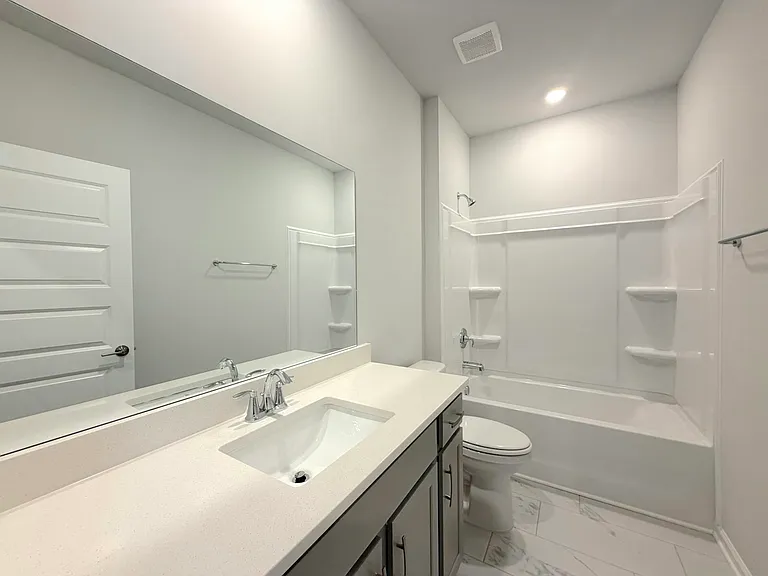 204 Stockyard Cir — Photo 22
