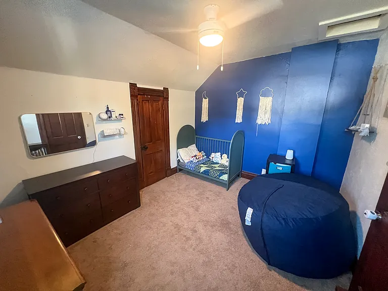 362 N Line St — Photo 12