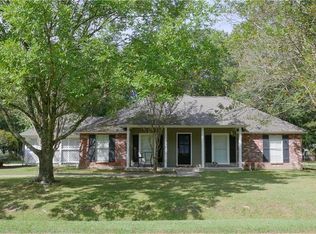 104 Pine Oaks Ct, Madisonville, LA 70447