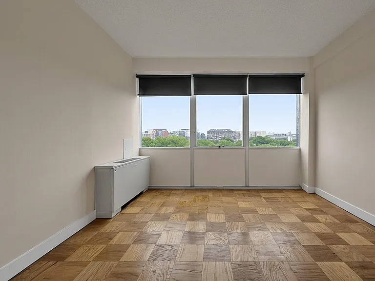 1301 Delaware Ave SW #812 — Photo 8
