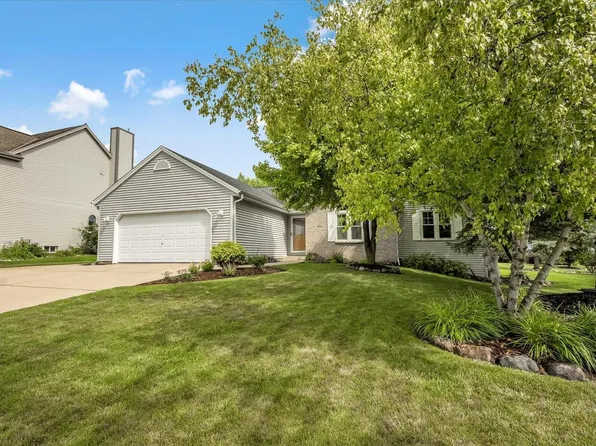 4006 West Forest Hill AVENUE, Franklin, WI 53132