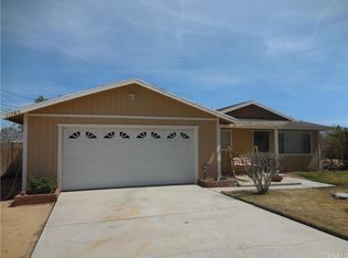 11585 Chimayo Rd, Apple Valley, CA 92308