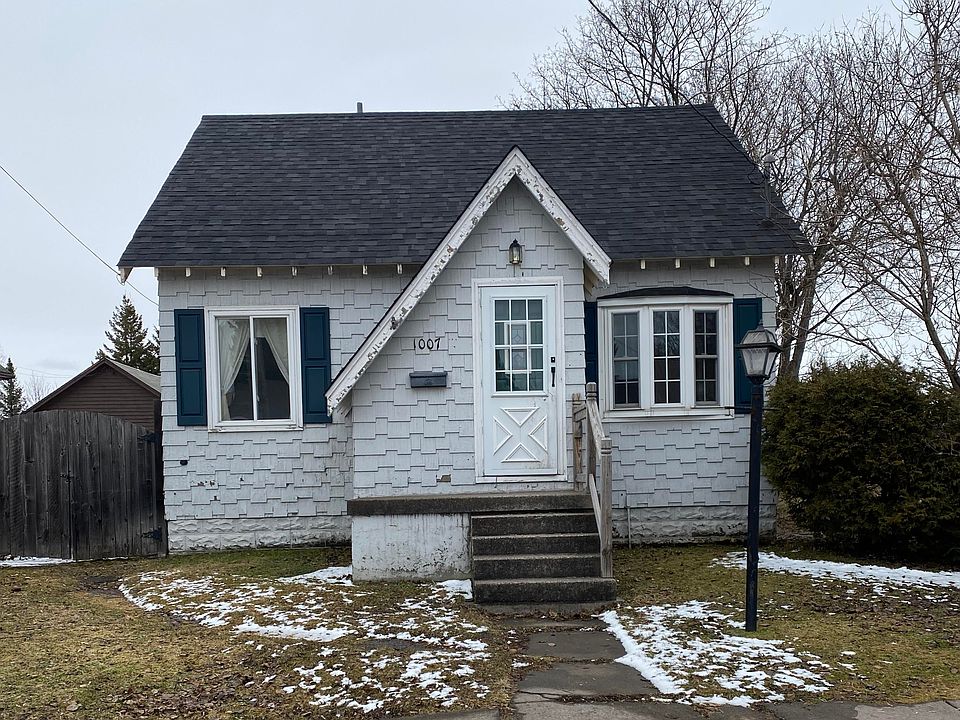 1st image of 1007 Young St