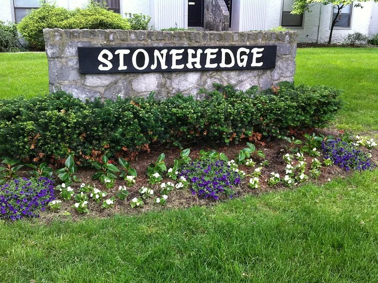 Stonehedge — Photo 5