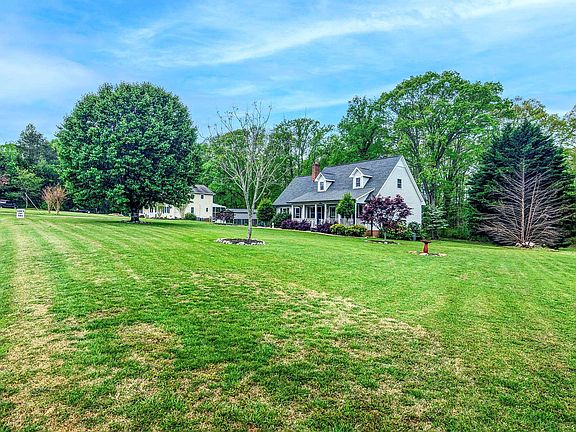 5th image of 183 Meadow Wood Dr