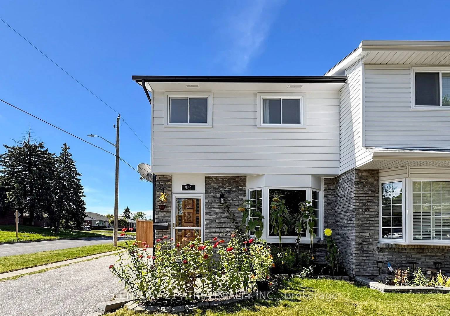 3 bed, $2,950 — Photo 1